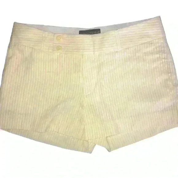 BANANA REPUBLIC factory NWT yellow seersucker shorts SO CUTE size 4 - Picture 1 of 5